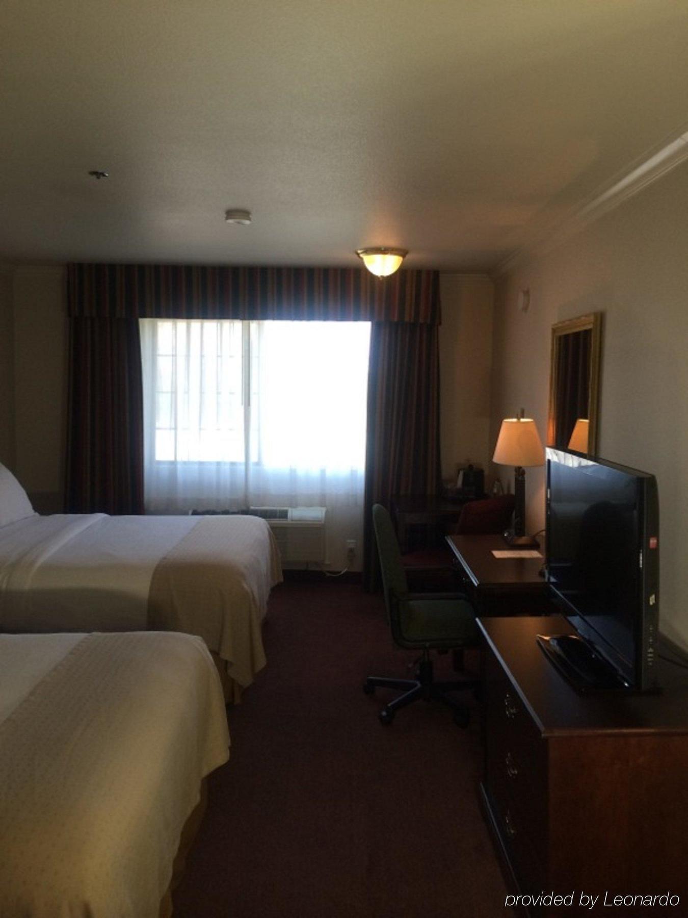 Holiday Inn Selma - Swancourt Exterior photo